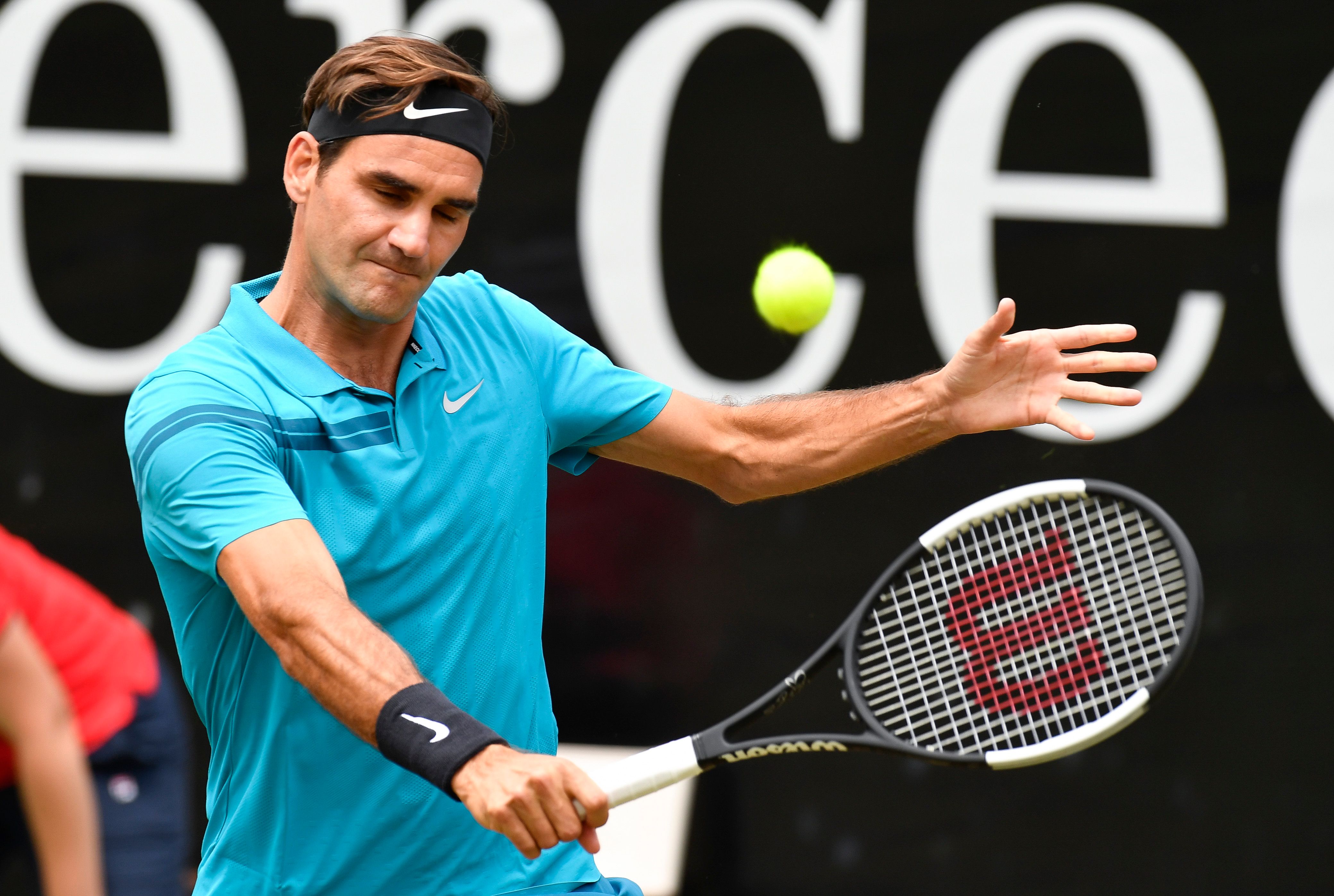 世界网球队险胜澳大利亚网球队，费德勒惊艳世界