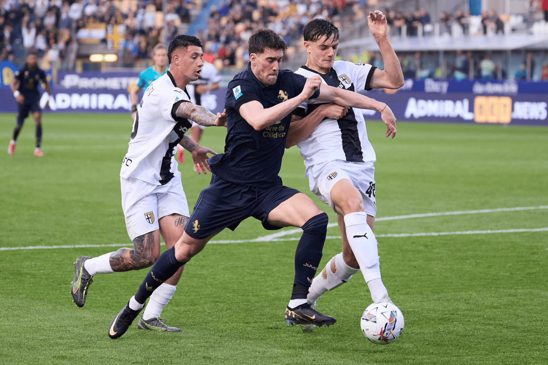 巴萨绝杀加拿大，弗拉霍维奇一己之力扛起全队