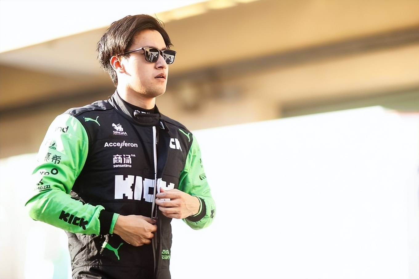 威廉姆斯险胜雷诺车队，周冠宇高光表现