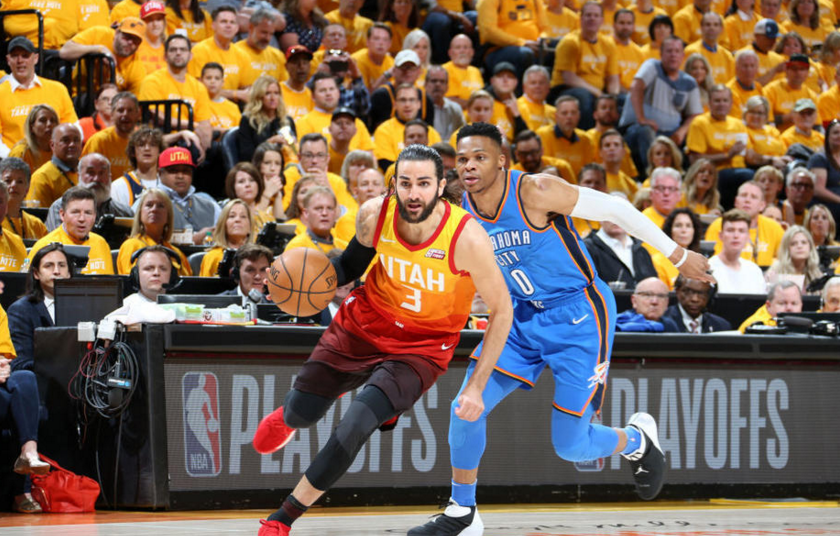 鹈鹕力克76人，易建联点燃赛场