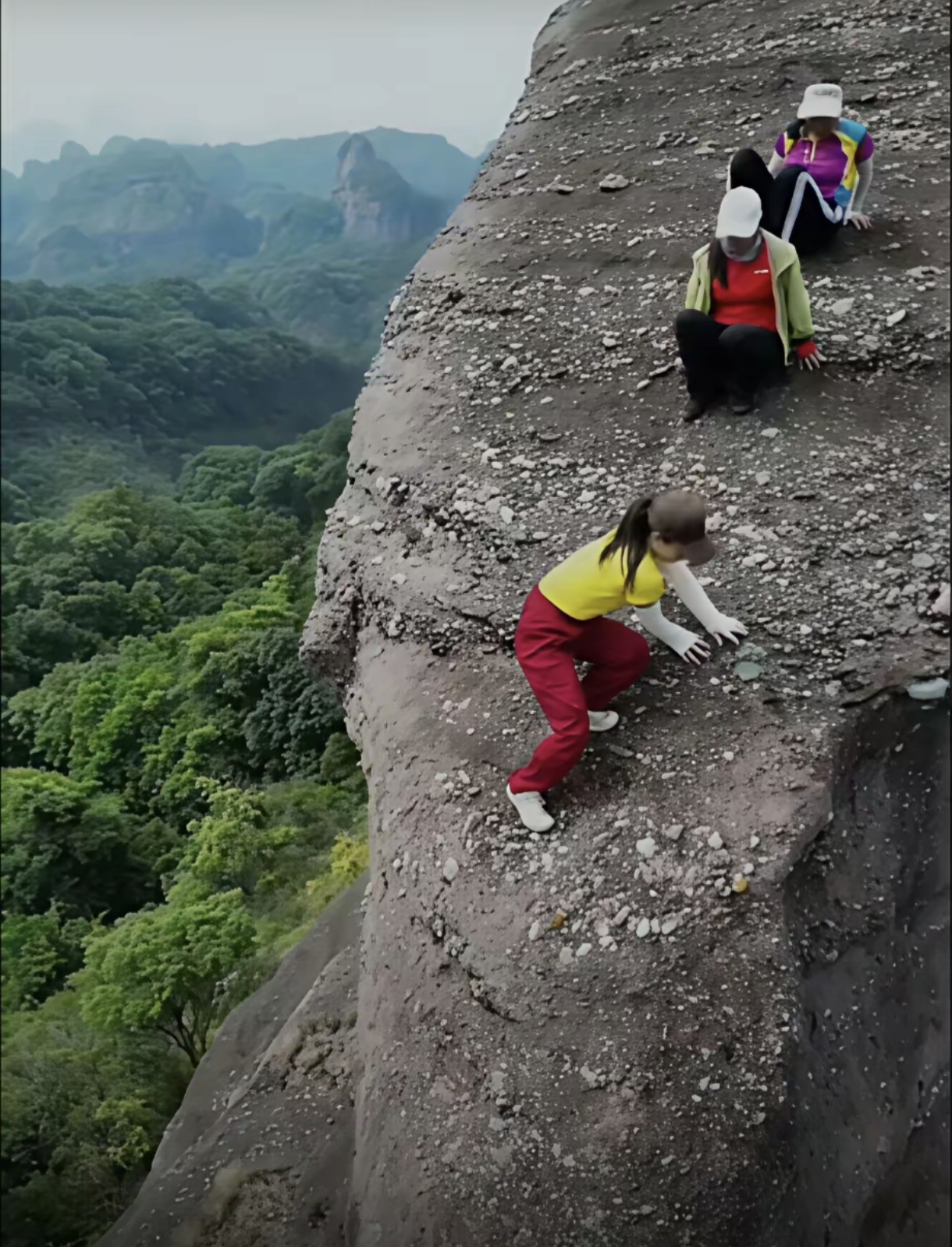 灰熊碾压四川队,塔图姆惊艳四座 灰熊碾压四川队,塔图姆惊艳四座