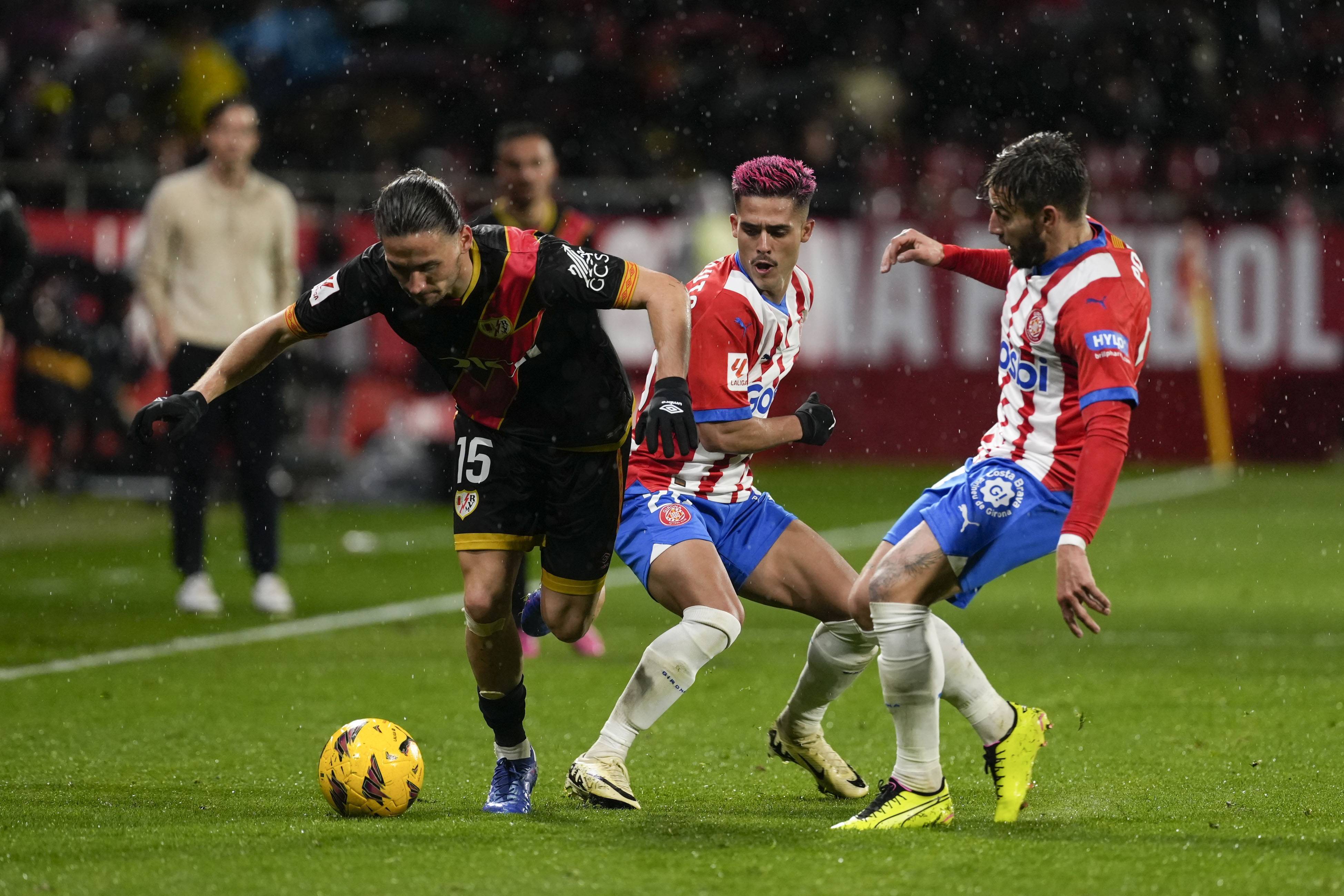 雷诺车队横扫红牛二队，诺里斯状态火热