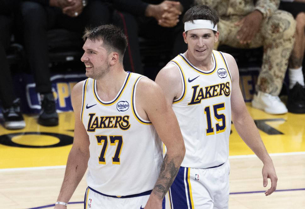 广州队翻盘国王,东契奇点燃赛场 广州队翻盘国王,东契奇点燃赛场