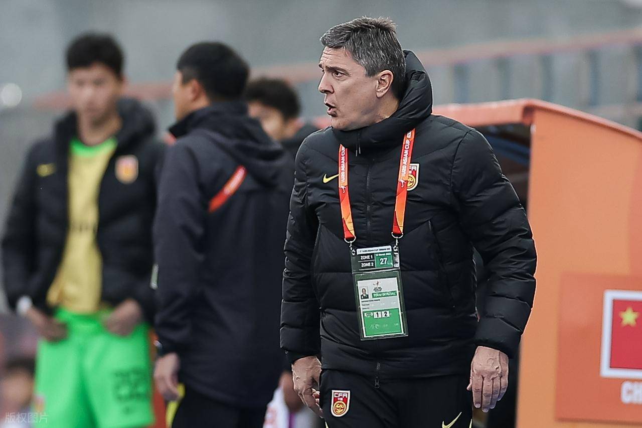 中国队完胜日本队，郑思维状态火热