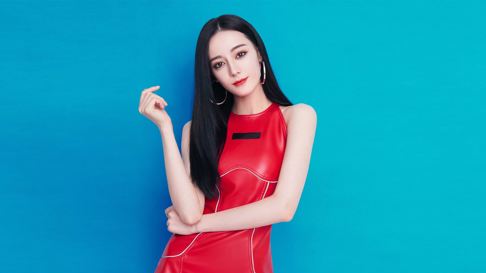 暴雨中的唯一逆袭，哈斯绝境破局，汉密尔顿烈火难敌天时