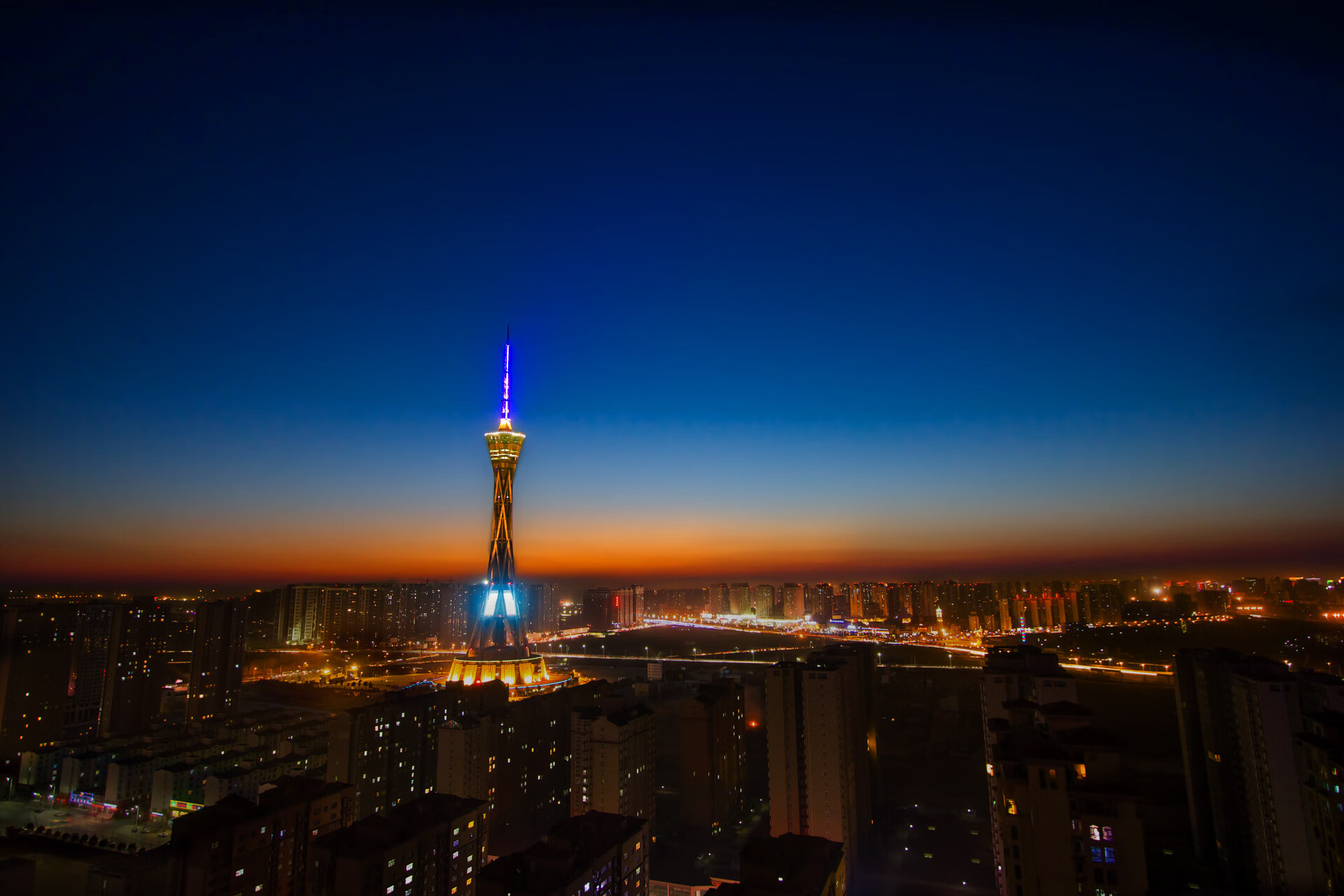 美加墨世界杯焦点战，新疆队巅峰对决，力克尼克斯胜出