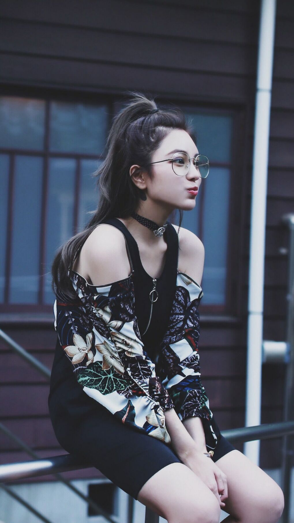 存在感跨界,当奥亚尔萨瓦尔的影子笼罩NBA季后赛之夜