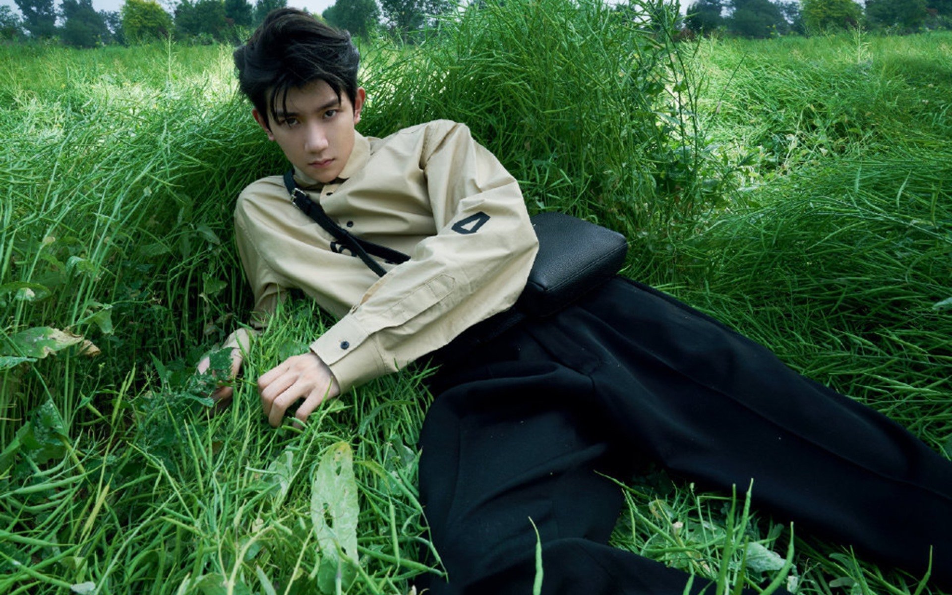 南美风暴席卷伊比利亚,国家德比的硝烟,与乌拉圭铁骑决胜都灵